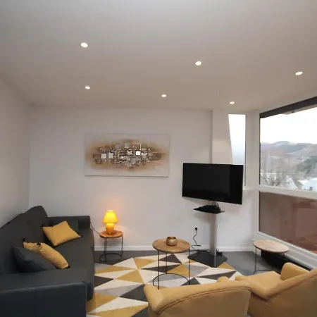 Splendide T3 Avec Terrasse Et Garage Au Mont-dore, Idealement Situe Proche Thermes - Fr-1-608-24 * Le Mont-Dore